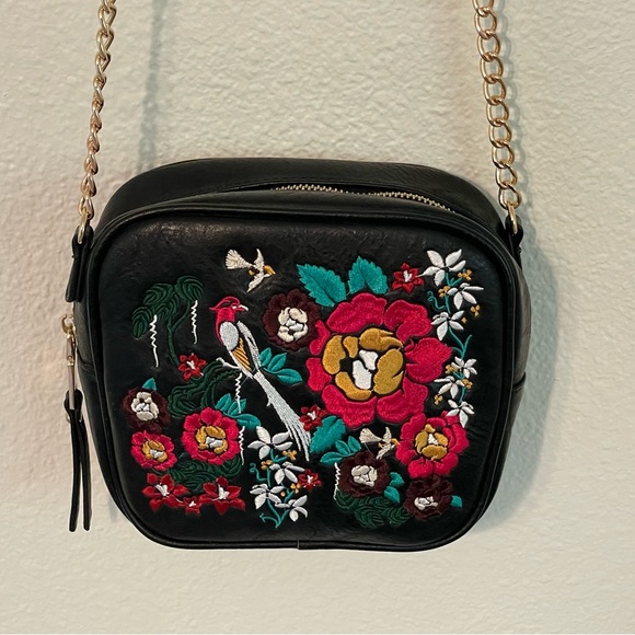 Set of 4 - Women’s Black Crossbody - Faux Leather - Mix - Picture 3 of 15